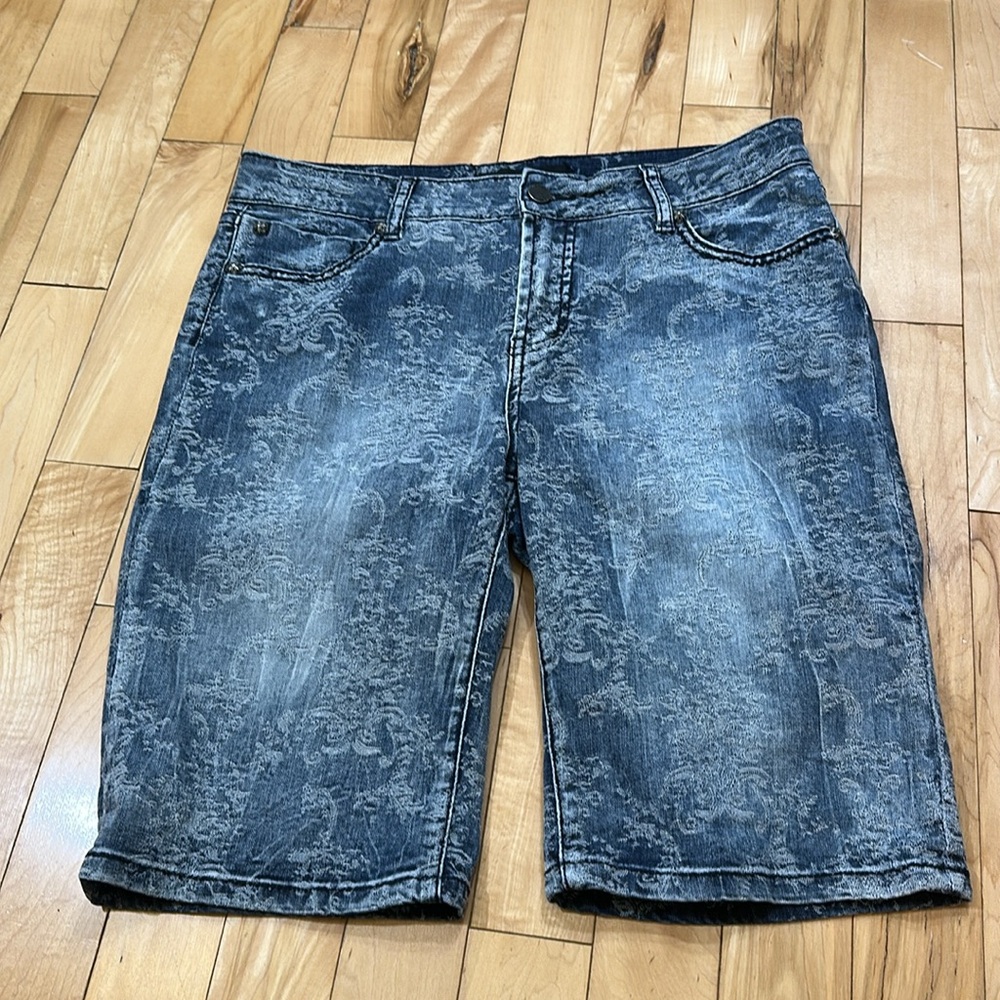 Liverpool BAE denim Bermuda Shorts with Damask Pattern